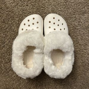 White fuzzy crocs